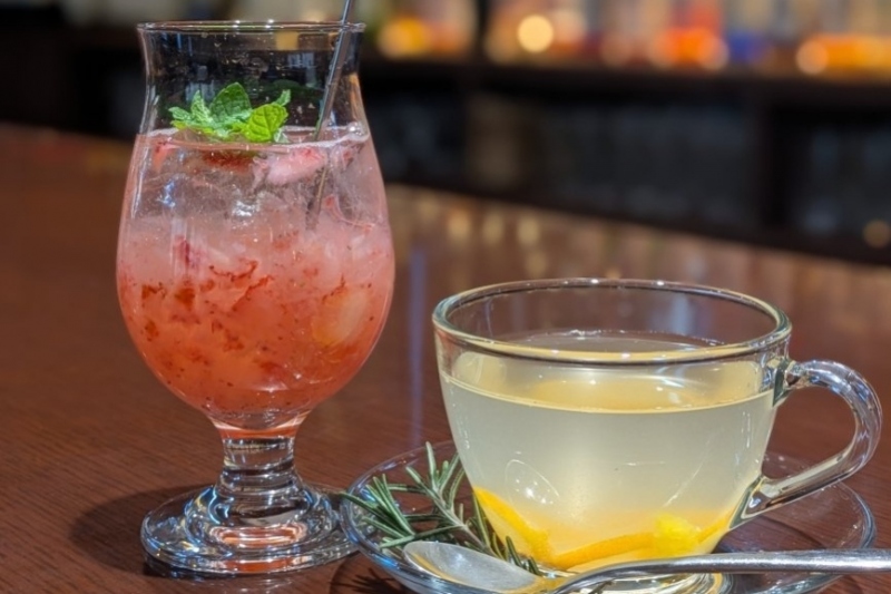 【旬の果実を使った花岡オリジナルカクテルのご紹介】