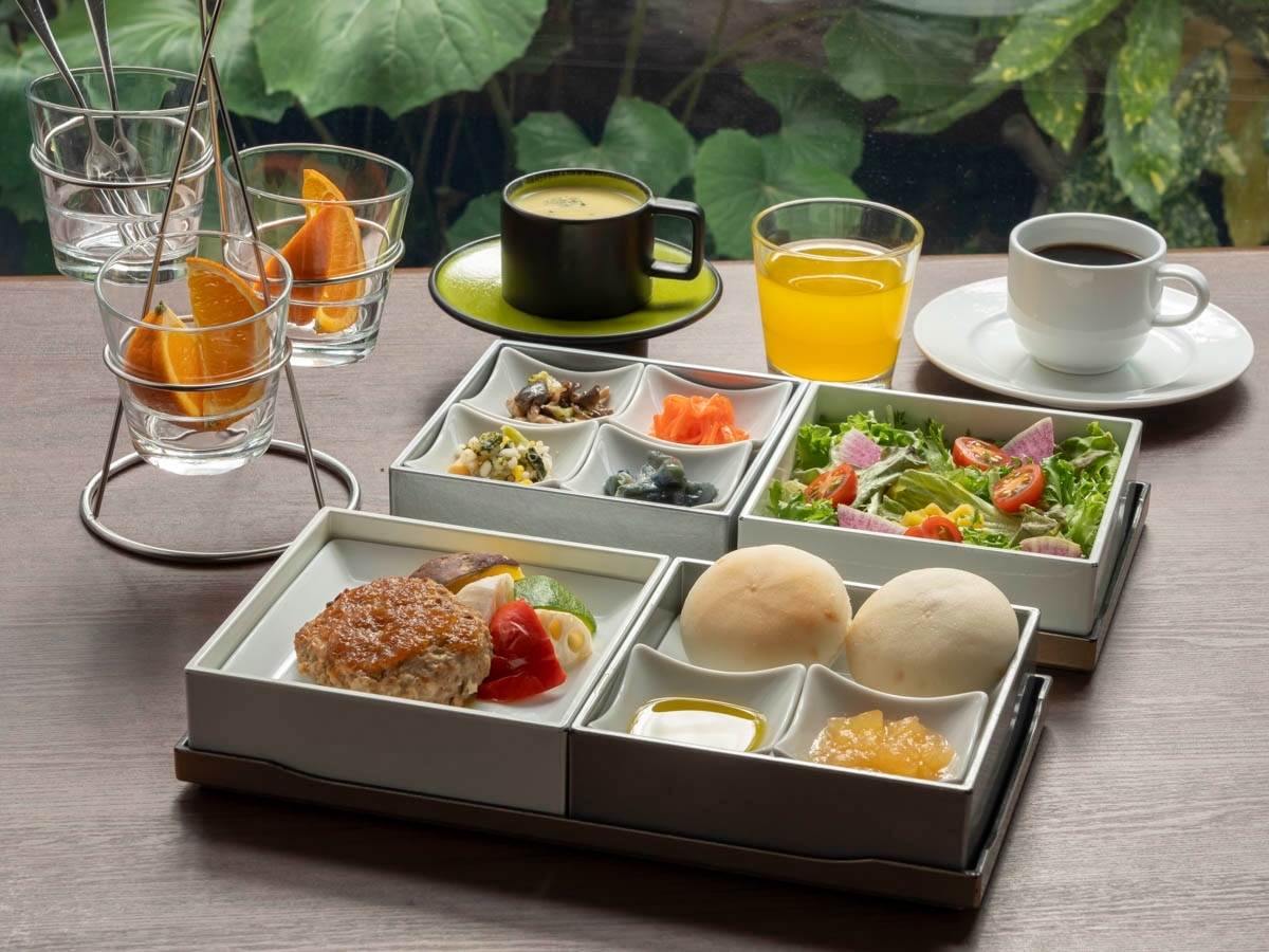 高山彩り 四重玉手箱《ヴィーガン洋食》