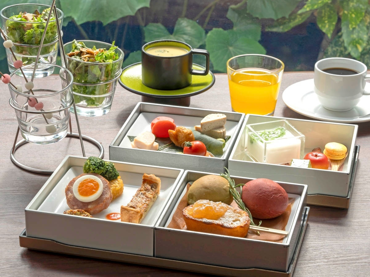 高山彩り 四重玉手箱《洋食》